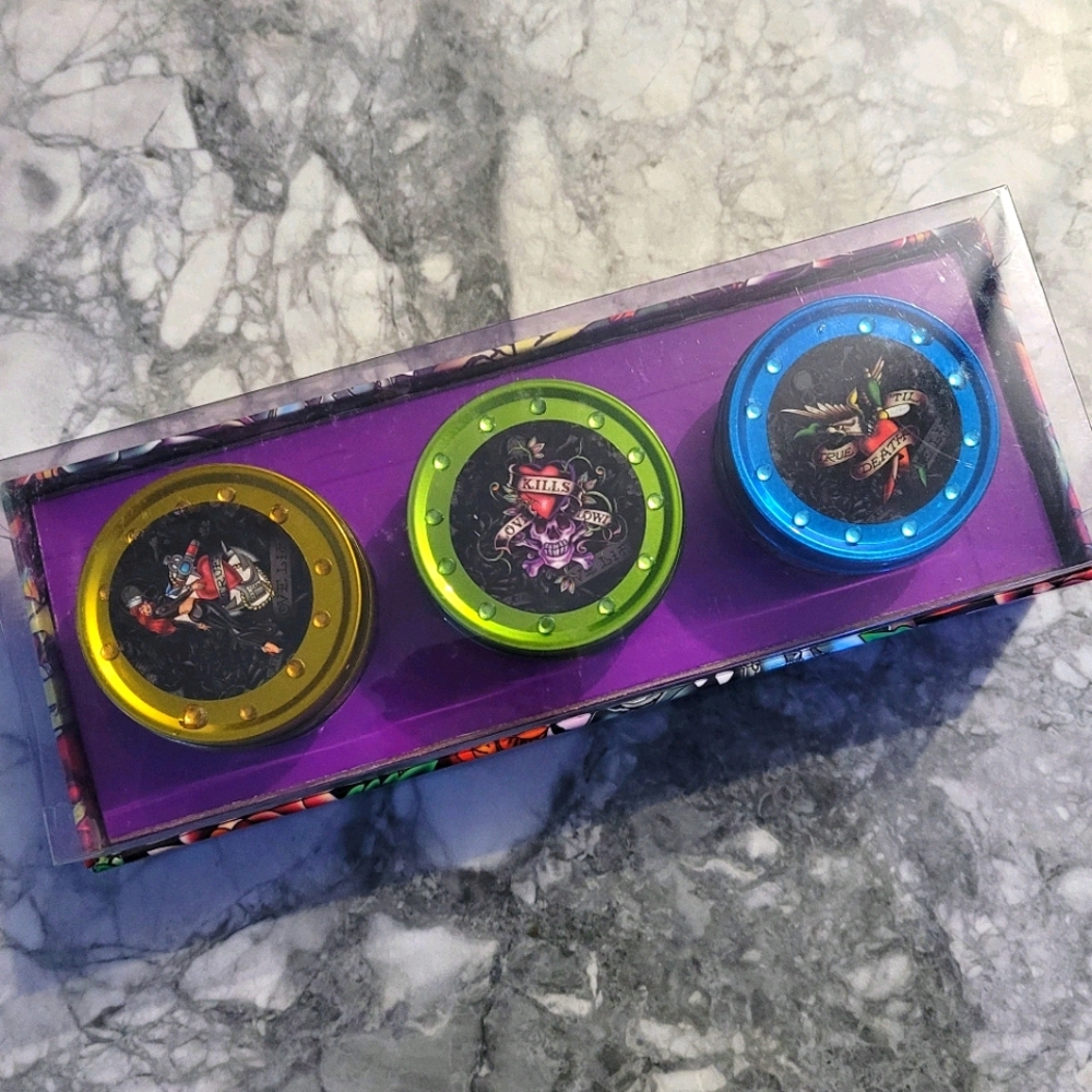 Ed Hardy Collectors Set - Picture 6 of 7